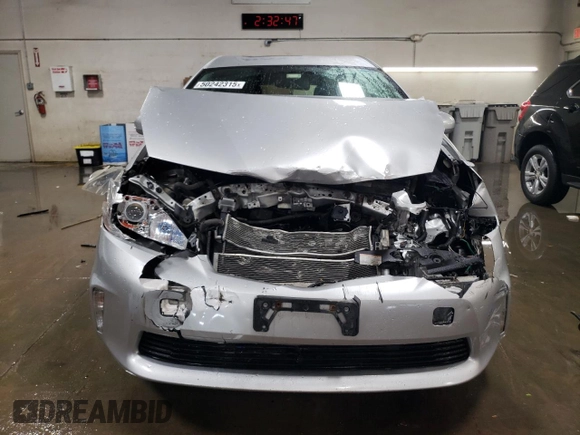 2014 Toyota Prius Two with VIN JTDZN3EUXEJ014995, listed as a Copart auction lot 50242315 with 139,184 mi miles and Salvage Title. Bid and sale history available at DreamBid. Image 5.