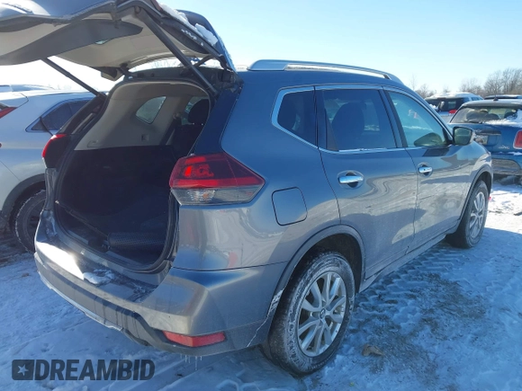 2018 Nissan Rogue SV z VIN KNMAT2MV9JP591094, wystawiony jako IAAI lot #41318760 z przebiegiem 174 551 mil mil oraz . Historia ofert i sprzedaży dostępna na DreamBid. Obrazek 4.