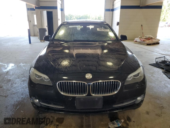 2013 BMW 5 Series 528i xDrive with VIN WBAXH5C51DD112846, listed as a Copart auction lot 57757235 with 119,511 mi miles and Clean title. Bid and sale history available at DreamBid. Image 5.