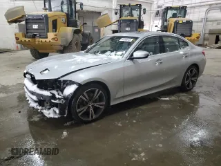 2020 BMW 3 Series 330i xDrive with VIN WBA5R7C00LFH77098, listed as a Copart auction lot 44595615 with 84,446 mi miles and Salvage Title. Bid and sale history available at carsss.com. Image 1.