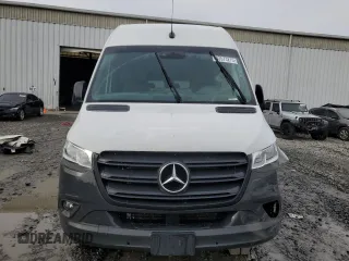 2024 Mercedes-Benz Sprinter with VIN W1W4NCHY0RT170258, listed as a Copart auction lot 43573275 with 36,369 mi miles and Salvage Title. Bid and sale history available at DreamBid. Image 5.