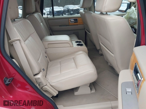 2008 Lincoln Navigator with VIN 5LMFU28518LJ18538, listed as a IAAI auction lot 41546111 with 123,174 mi miles. Bid and sale history available at carsss.com. Image 8.