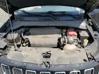 2020 Jeep Compass Latitude z VIN 3C4NJDBB8LT217957, wystawiony jako Copart lot #55413295 z przebiegiem 103 659 mil mil oraz Szkoda całkowita • Salvage title. Historia ofert i sprzedaży dostępna na DreamBid. Obrazek 12.