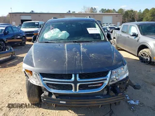 2018 Dodge Journey SE with VIN 3C4PDCABXJT183318, listed as a IAAI auction lot 40985444 with 164,051 mi miles. Bid and sale history available at carsss.com. Image 13.