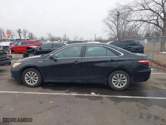 2015 Toyota Camry Hybrid LE with VIN 4T1BD1FK4FU153053, listed as a IAAI auction lot 41568432 with 411,241 mi miles. Bid and sale history available at carsss.com. Image 14.