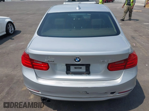 2014 BMW 3 Series 328i xDrive с VIN WBA3B5C58EP543698, выставлен на аукционе IAAI как лот 42417625 с пробегом 237 150 миль миль и . История ставок и продаж доступна на DreamBid. Изображение 15.