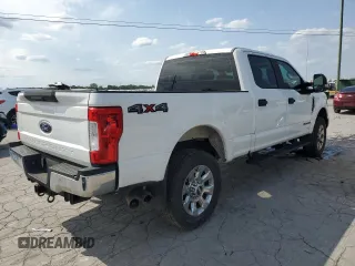2017 Ford F-250 Lariat z VIN 1FT7W2BT9HEB88290, wystawiony jako Copart lot #57103745 z przebiegiem 325 652 mil mil oraz Czysty tytuł • Clean title. Historia ofert i sprzedaży dostępna na DreamBid. Obrazek 3.
