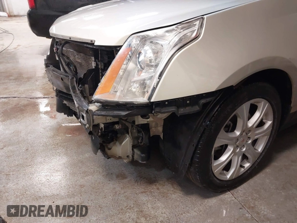 2015 Cadillac SRX Premium Collection with VIN 3GYFNDE32FS623153, listed as a IAAI auction lot 41577809 with 149,932 mi miles. Bid and sale history available at carsss.com. Image 6.