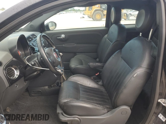 2013 FIAT 500 Turbo z VIN 3C3CFFHH1DT693439, wystawiony jako Copart lot #58445205 z przebiegiem 91 891 mil mil oraz Szkoda całkowita • Salvage title. Historia ofert i sprzedaży dostępna na DreamBid. Obrazek 7.
