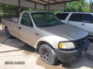 1997 Ford F-250 z VIN 1FTEF2767VKC48025, wystawiony jako IAAI lot #42466984 z przebiegiem 207 044 mil mil oraz . Historia ofert i sprzedaży dostępna na DreamBid. Obrazek 1.