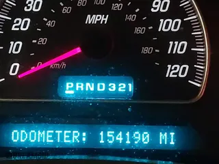 2004 GMC Envoy SLE with VIN 1GKDT13S542265104, listed as a IAAI auction lot 41884797 with 154,190 mi miles. Bid and sale history available at carsss.com. Image 7.
