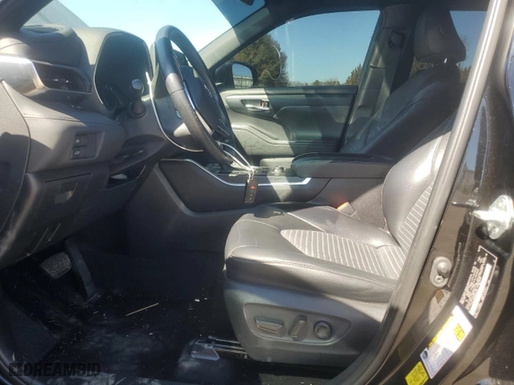2021 Toyota Highlander XSE with VIN 5TDLZRBH9MS062204, listed as a Copart auction lot 48347715 with 81,299 mi miles and Salvage Title. Bid and sale history available at carsss.com. Image 7.