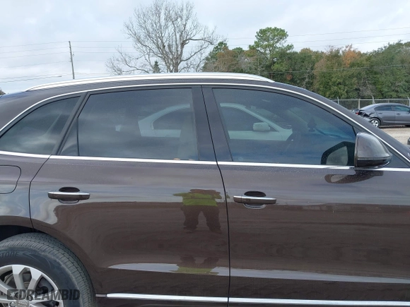 2015 Audi Q5 Premium with VIN WA1CFAFP3FA086410, listed as a IAAI auction lot 41069035 with 91,178 mi miles. Bid and sale history available at carsss.com. Image 13.
