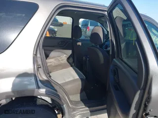 2006 Ford Escape XLS with VIN 1FMYU02Z16KA22746, listed as a IAAI auction lot 41949781 with 231,666 mi miles. Bid and sale history available at carsss.com. Image 8.