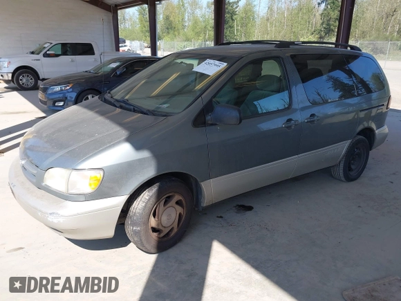 1999 Toyota Sienna LE with VIN 4T3ZF13C4XU166786, listed as a IAAI auction lot 42057995 with 316,259 mi miles. Bid and sale history available at carsss.com. Image 17.