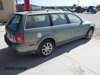 2004 Volkswagen Passat GLS z VIN WVWVD63BX4E011218, wystawiony jako IAAI lot #41308619 z przebiegiem 178 579 mil mil oraz . Historia ofert i sprzedaży dostępna na DreamBid. Obrazek 4.