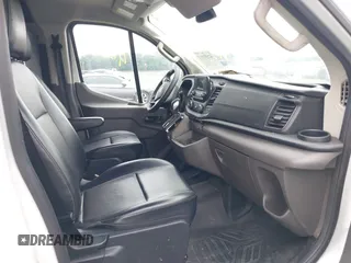 2021 Ford Transit Cargo с VIN 1FTBR1Y82MKB04871, выставлен на аукционе IAAI как лот 42589012 с пробегом Не указан миль и . История ставок и продаж доступна на DreamBid. Изображение 5.