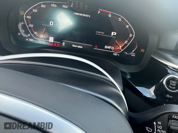 2022 BMW 5 Series M550i xDrive z VIN WBA13BK09NCJ00508, wystawiony jako Copart lot #58077634 z przebiegiem Nie podano mil oraz . Historia ofert i sprzedaży dostępna na DreamBid. Obrazek 9.
