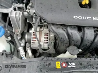 2017 Hyundai Elantra Value Edition z VIN KMHD84LF3HU212277, wystawiony jako Copart lot #83929665 z przebiegiem 99 416 mil mil oraz Szkoda całkowita • Salvage title. Historia ofert i sprzedaży dostępna na DreamBid. Obrazek 13.