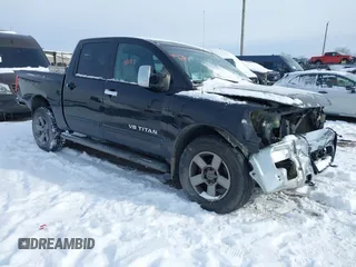2005 Nissan Titan LE z VIN 1N6BA07B65N522944, wystawiony jako IAAI lot #41368097 z przebiegiem 63 688 mil mil oraz . Historia ofert i sprzedaży dostępna na DreamBid. Obrazek 1.