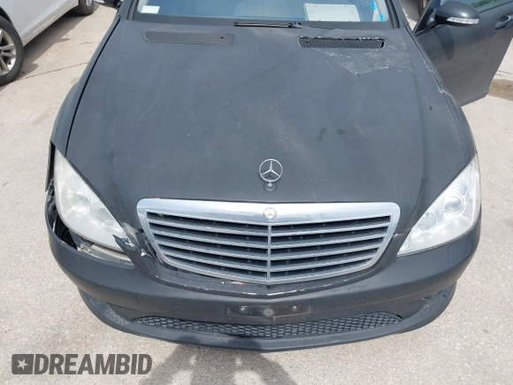 2008 Mercedes-Benz S 550 with VIN WDDNG71X88A214557, listed as a IAAI auction lot 42025575 with 181,083 mi miles and . Bid and sale history available at DreamBid. Image 6.