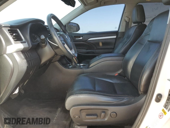 2016 Toyota Highlander XLE z VIN 5TDJKRFH4GS246539, wystawiony jako Copart lot #56583125 z przebiegiem 158 537 mil mil oraz Szkoda całkowita • Salvage title. Historia ofert i sprzedaży dostępna na DreamBid. Obrazek 7.