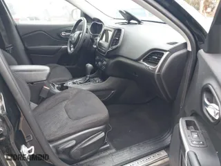 2020 Jeep Cherokee Latitude with VIN 1C4PJLCB8LD542454, listed as a IAAI auction lot 41713185 with 71,005 mi miles. Bid and sale history available at carsss.com. Image 5.