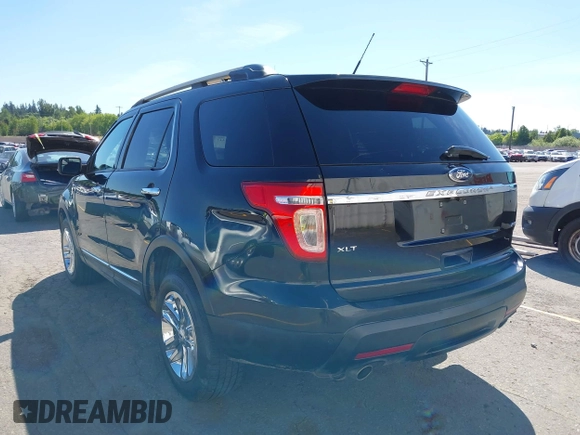 2014 Ford Explorer XLT with VIN 1FM5K8D83EGB11697, listed as a IAAI auction lot 42203447 with 155,027 mi miles and . Bid and sale history available at carsss.com. Image 3.