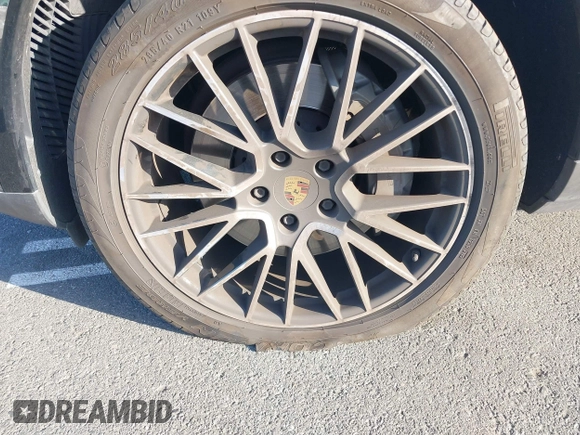 2019 Porsche Cayenne S z VIN WP1AB2AY9KDA64014, wystawiony jako IAAI lot #42294005 z przebiegiem Nie podano mil oraz . Historia ofert i sprzedaży dostępna na DreamBid. Obrazek 18.