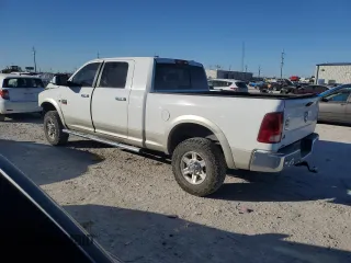 2010 Dodge Ram 2500 SLT with VIN 3D7UT2HL9AG144684, listed as a Copart auction lot 82163794 with 300,895 mi miles and Salvage Title. Bid and sale history available at carsss.com. Image 2.