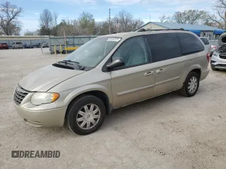 2005 Chrysler Town & Country Touring z VIN 2C4GP54L45R145521, wystawiony jako Copart lot #50183375 z przebiegiem 218 068 mil mil oraz Szkoda całkowita • Salvage title. Historia ofert i sprzedaży dostępna na DreamBid. Obrazek 1.