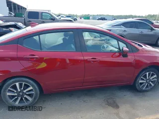 2021 Nissan Versa SV z VIN 3N1CN8EV4ML886711, wystawiony jako IAAI lot #42411222 z przebiegiem 55 401 mil mil oraz . Historia ofert i sprzedaży dostępna na DreamBid. Obrazek 13.