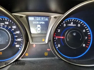 2016 Hyundai Genesis Coupe 3.8L Base z VIN KMHHT6KJ2GU134929, wystawiony jako Copart lot #48465825 z przebiegiem 125 191 mil mil oraz Nie do naprawy • Non repairable. Historia ofert i sprzedaży dostępna na DreamBid. Obrazek 9.