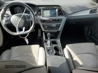 2015 Hyundai Sonata Sport z VIN 5NPE34AB1FH074866, wystawiony jako Copart lot #56642235 z przebiegiem 118 094 mil mil oraz Szkoda całkowita • Salvage title. Historia ofert i sprzedaży dostępna na DreamBid. Obrazek 8.