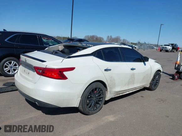 2018 Nissan Maxima SR with VIN 1N4AA6AP7JC407982, listed as a IAAI auction lot 41960196 with 63,969 mi miles. Bid and sale history available at carsss.com. Image 4.