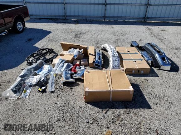 2019 Ford F-350 XL with VIN 1FT8X3BT4KEF95058, listed as a Copart auction lot 70042314 with 19,477 mi miles and Clean title. Bid and sale history available at DreamBid. Image 12.