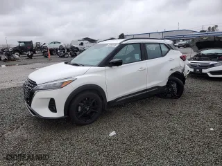 2022 Nissan Kicks SR with VIN 3N1CP5DV4NL502681, listed as a Copart auction lot 45233195 with 36,924 mi miles and Salvage Title. Bid and sale history available at carsss.com. Image 1.