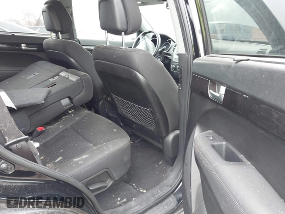 2014 Kia Sorento LX with VIN 5XYKT4A62EG490307, listed as a IAAI auction lot 41957200 with 104,331 mi miles. Bid and sale history available at carsss.com. Image 8.
