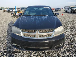 2013 Dodge Avenger SXT with VIN 1C3CDZCG1DN628564, listed as a Copart auction lot 61000835 with 38,975 mi miles and Salvage title. Bid and sale history available at DreamBid. Image 5.