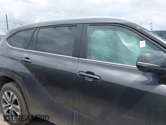 2023 Toyota Highlander L with VIN 5TDKDRBHXPS017948, listed as a IAAI auction lot 42370265 with 17,768 mi miles and . Bid and sale history available at DreamBid. Image 13.