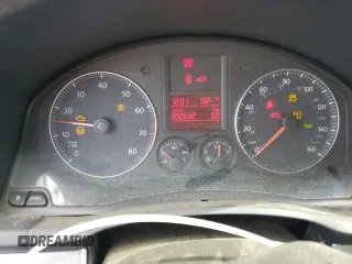 2009 Volkswagen Jetta S z VIN 3VWJM71K39M165677, wystawiony jako Copart lot #56901665 z przebiegiem 202 632 mil mil oraz Czysty tytuł • Clean title. Historia ofert i sprzedaży dostępna na DreamBid. Obrazek 9.
