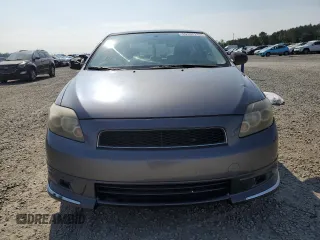 2008 Scion tC Spec z VIN JTKDE167180275068, wystawiony jako Copart lot #55787115 z przebiegiem 101 274 mil mil oraz Szkoda całkowita • Salvage title. Historia ofert i sprzedaży dostępna na DreamBid. Obrazek 5.