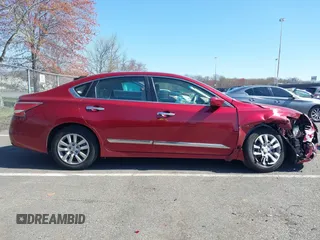 2015 Nissan Altima 2.5 S with VIN 1N4AL3AP3FC105413, listed as a IAAI auction lot 41995660 with 175,430 mi miles. Bid and sale history available at carsss.com. Image 13.