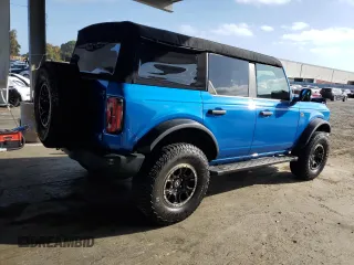 2022 Ford Bronco with VIN 1FMEE5DP1NLA82589, listed as a Copart auction lot 58793645 with 34,471 mi miles and Salvage title. Bid and sale history available at DreamBid. Image 3.