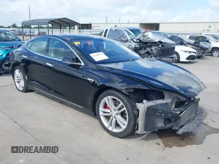 2014 Tesla Model S 60 with VIN 5YJSA1H17EFP41957, listed as a IAAI auction lot 42448795 with 103,990 mi miles and . Bid and sale history available at DreamBid. Image 1.