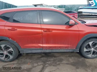 2016 Hyundai Tucson Sport with VIN KM8J33A26GU056164, listed as a IAAI auction lot 41469160 with 136,301 mi miles. Bid and sale history available at carsss.com. Image 13.