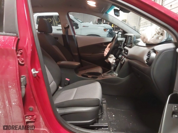 2020 Hyundai Kona SE with VIN KM8K1CAA3LU419323, listed as a IAAI auction lot 41572879 with 84,077 mi miles. Bid and sale history available at carsss.com. Image 5.