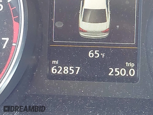2018 Volkswagen Passat SE z VIN 1VWBA7A3XJC038887, wystawiony jako IAAI lot #42084936 z przebiegiem 62 857 mil mil oraz . Historia ofert i sprzedaży dostępna na DreamBid. Obrazek 15.
