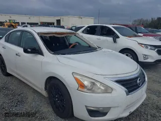 2015 Nissan Altima 2.5 S with VIN 1N4AL3AP0FC293453, listed as a IAAI auction lot 40790868 with 182,558 mi miles. Bid and sale history available at carsss.com. Image 6.