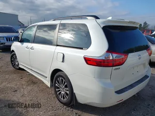 2018 Toyota Sienna XLE Auto Access Seat with VIN 5TDYZ3DC0JS902001, listed as a IAAI auction lot 41197210 with 99,018 mi miles. Bid and sale history available at carsss.com. Image 3.